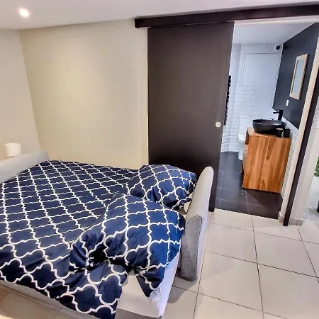 Le Petit Rocher 30m2- Standing 3 étoiles *