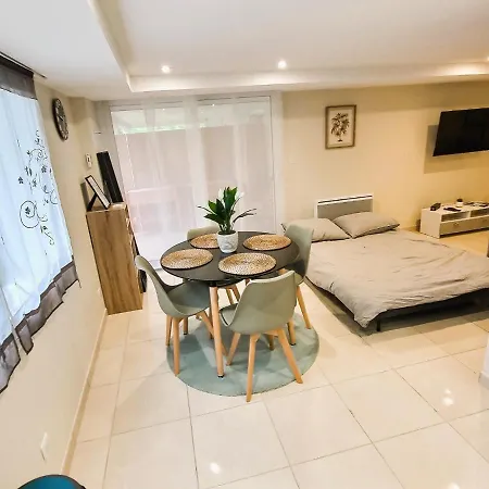 Apartament Le Petit Rocher 30m2- Standing 3 Etoiles Saint-Aignan-Grand-Lieu